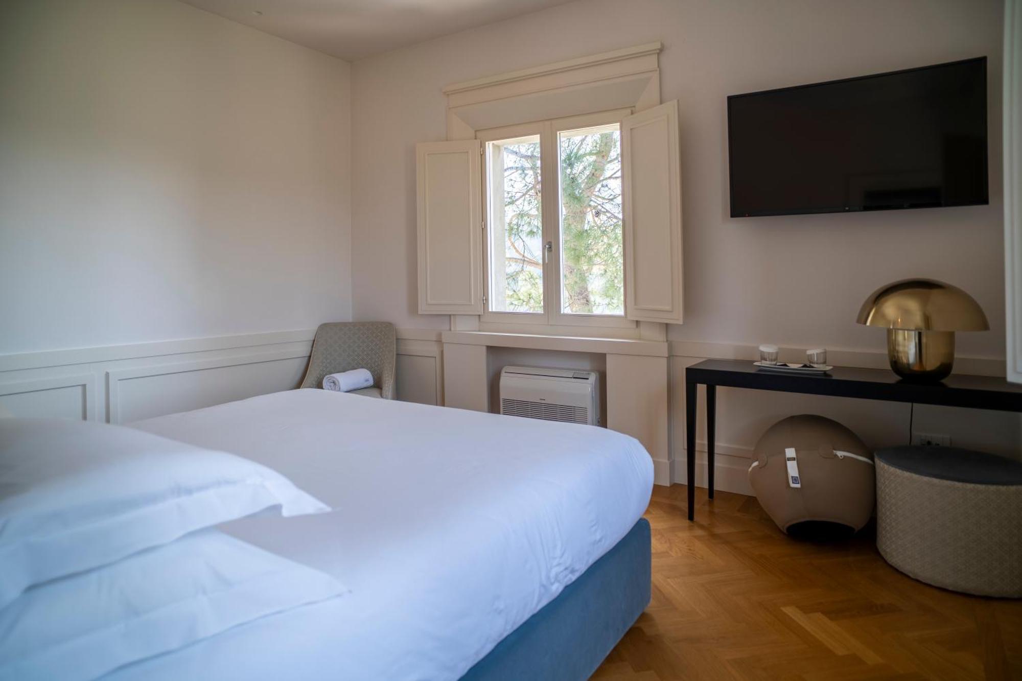 Boutique Hotel Villa Monty Banks Cesena Eksteriør bilde